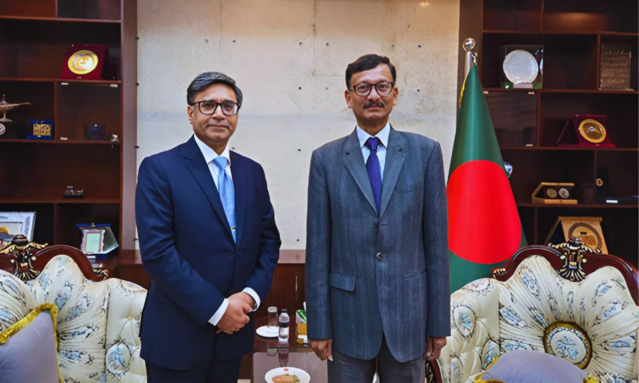 Foreign Secretary Vikram Misri Highlights Strengthened Ties in Talks with Bangladesh’s Touhid Hussain